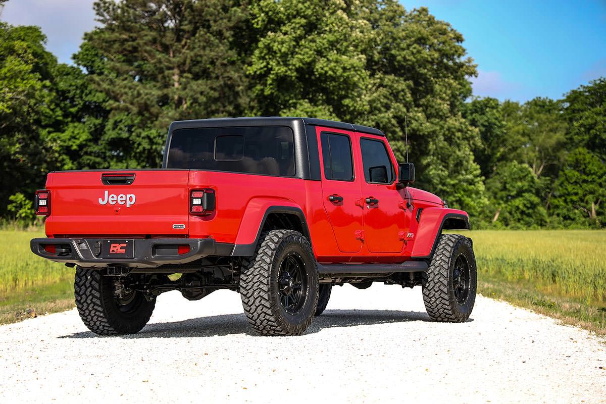 Jeep Gladiator Suspension Lift Kit - Rough Country - 3.5 Inch M1 - '24-'25